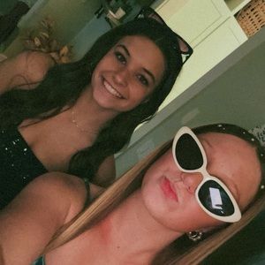 Meet your Posher, Avery